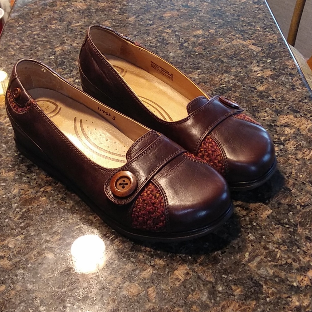 Dansko Women's Dark Brown Button Slip-on Shoes